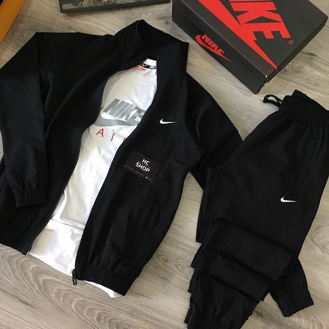 Спортивный комплект Nike