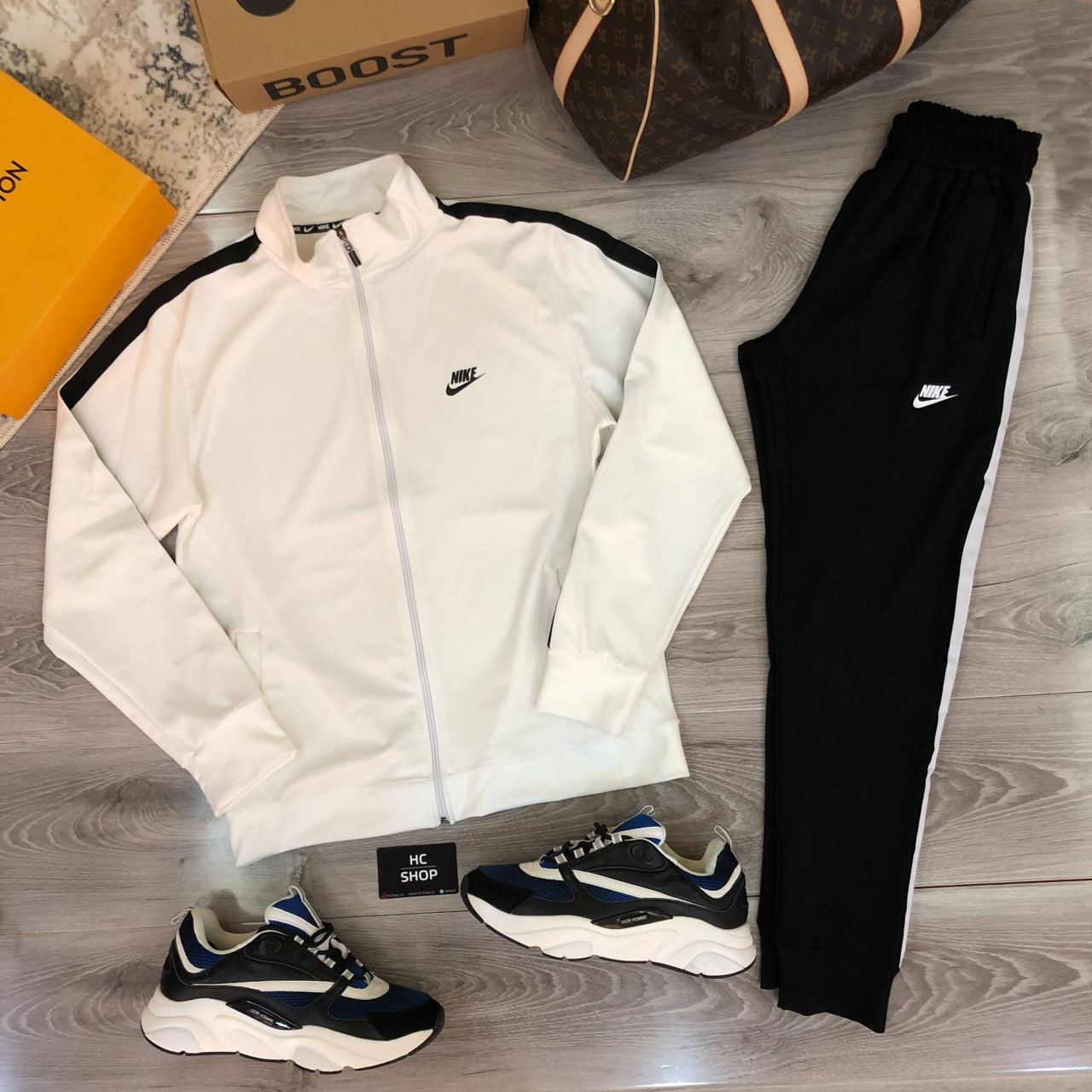 Спортивный комплект Nike