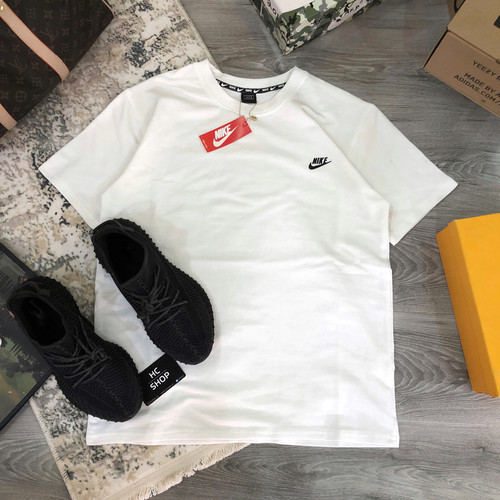 Белая футболка Nike