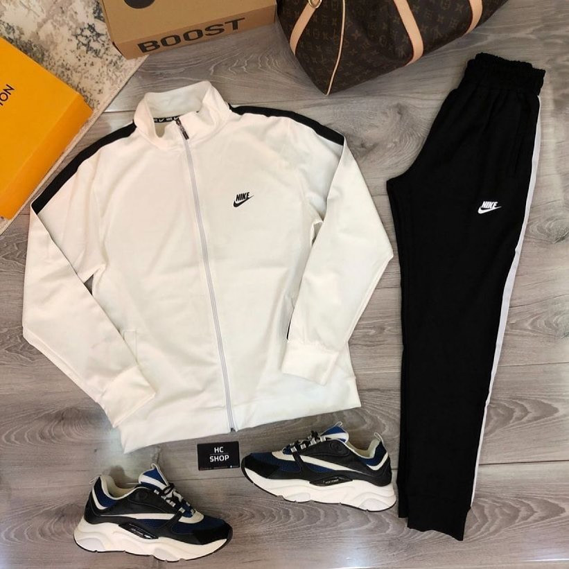 Спортивный комплект Nike