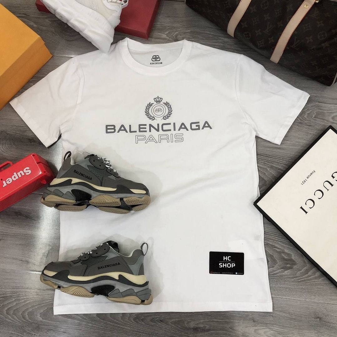 Футболка Balenciaga