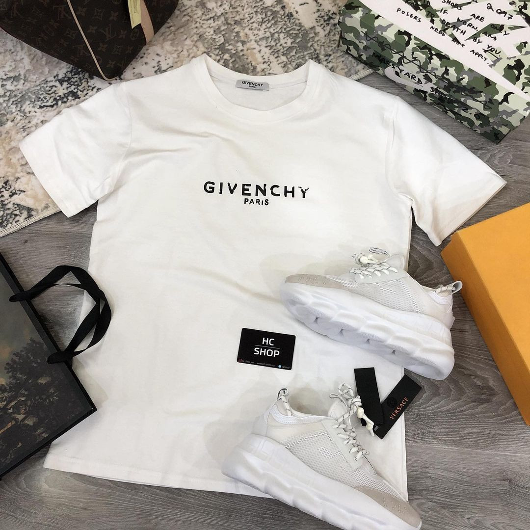 Футболка Givenchy
